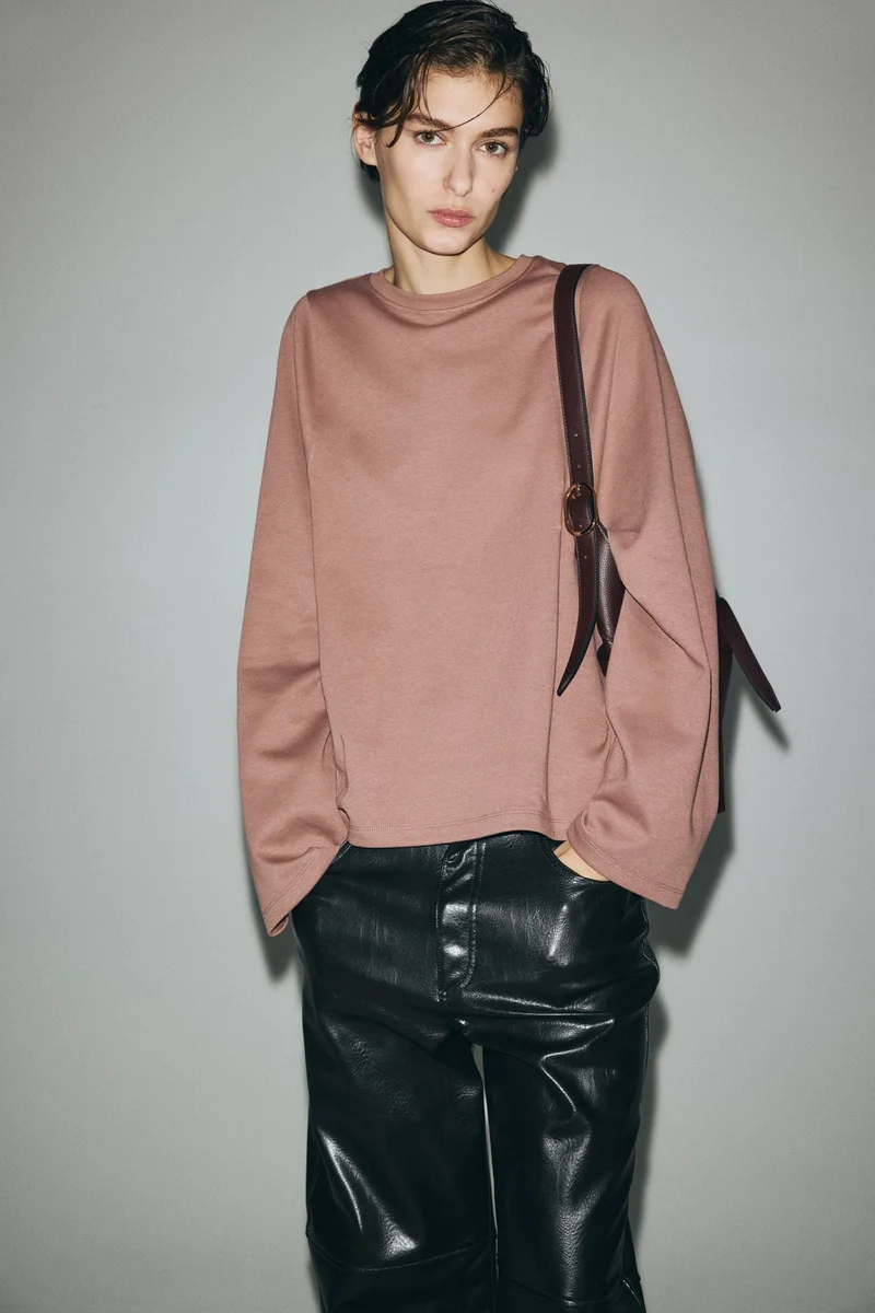 اتش اند ام بلوزة إنترلوك واسع