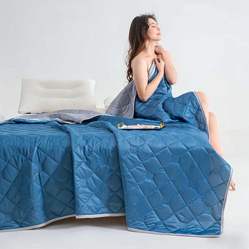 1 Pack Ultra Soft Light Green Cooling Summer Blanket 180cm 200cm Lightweight Breathable Skin Friendly Quilt For Hot Sleepers Solid Color Easy Care - Image 3