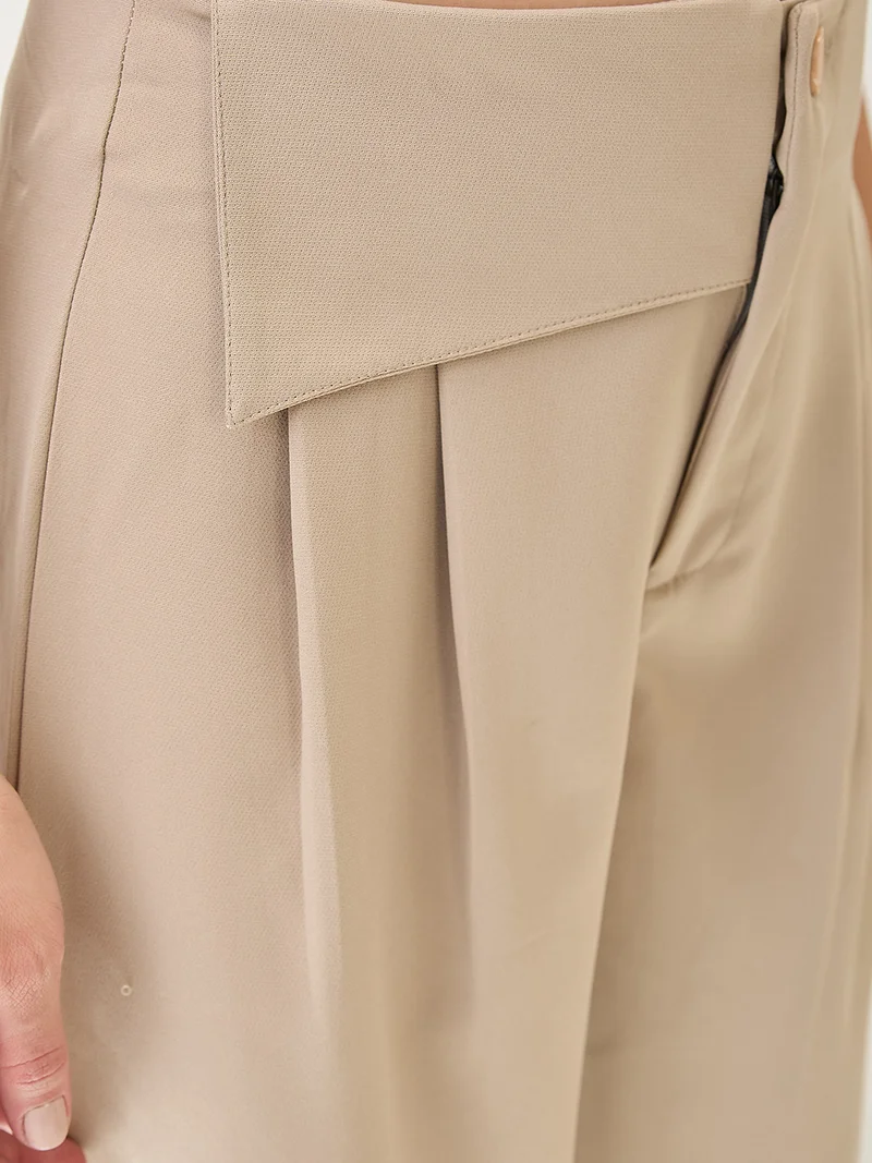 globus Women Solid Mid Rise Pleated Formal Korean Pants