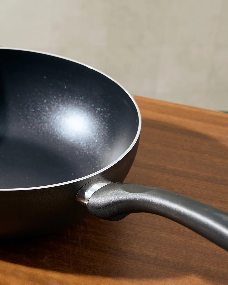 REDTAG Black Aluminum Non Stick Wok Pan (26Cm)
