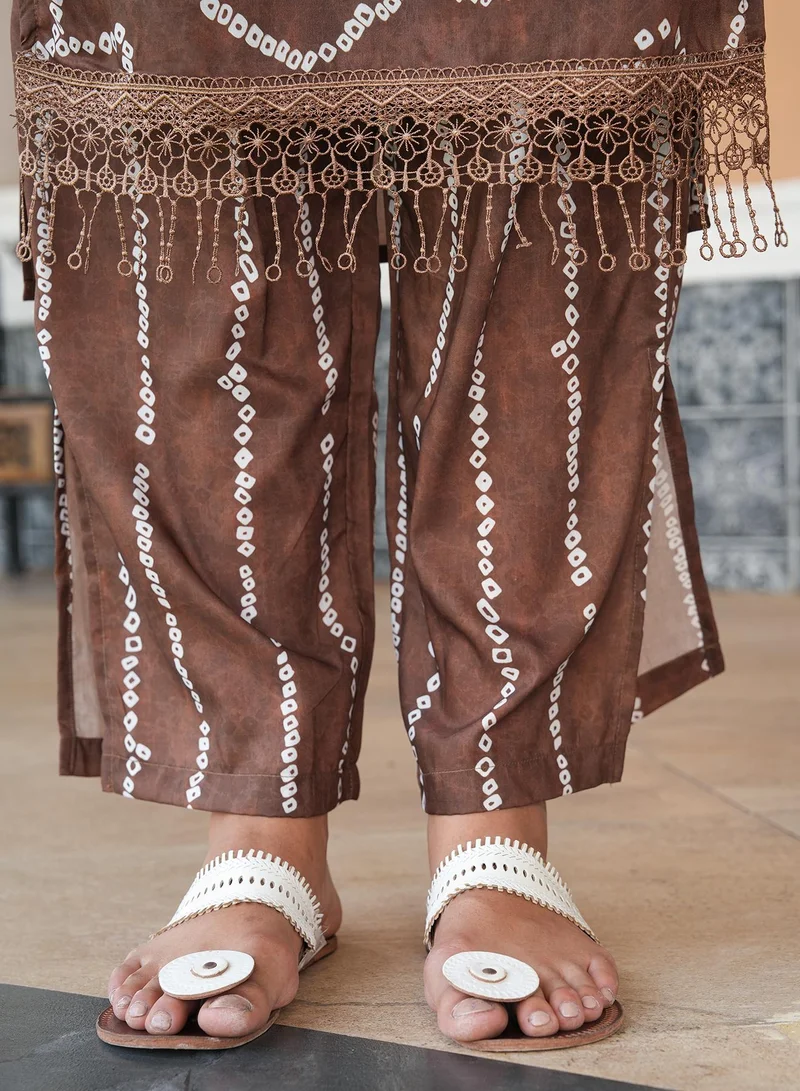  قصة Women's Chocolate Brown Botanical Pavé Kurta Set