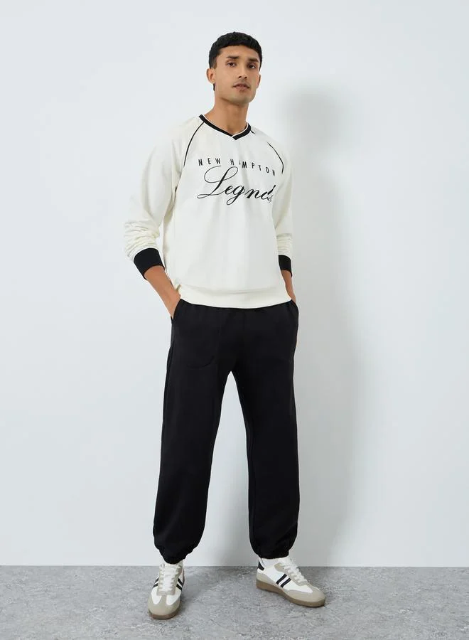 Styli Men Oversized Fleece Patch Detail Joggers