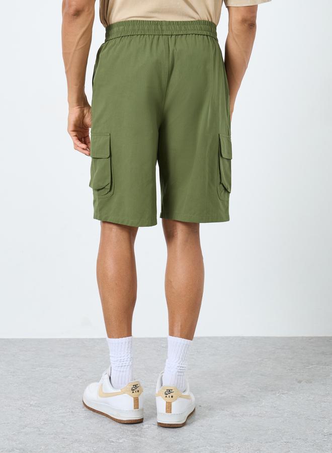 ستايلي شورت كارغو رجالي بقصة مريحة من ستايلي بلون زيتوني - Image 4