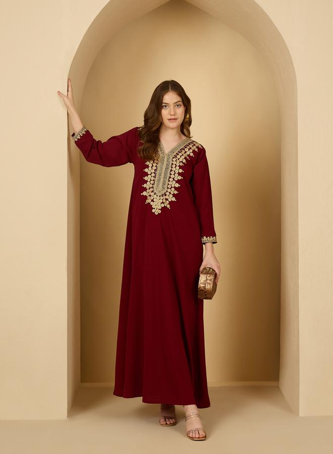 ستايلي جلابية مزينة بالدانتيل بياقة على شكل حرف - Image 1