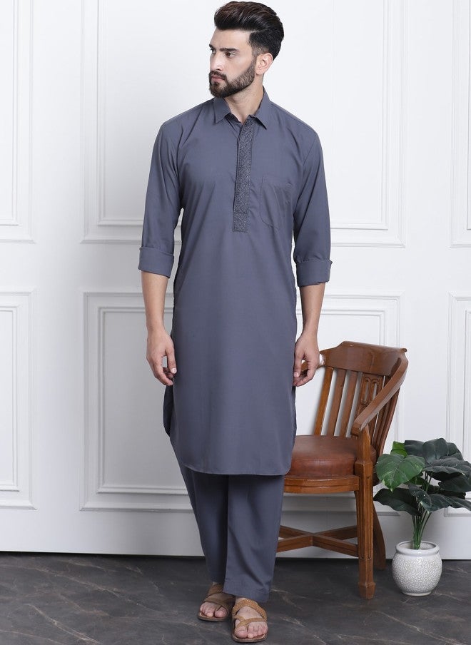 Sojanya Pathani Kurta and Pyjamas Set for Men - Image 1