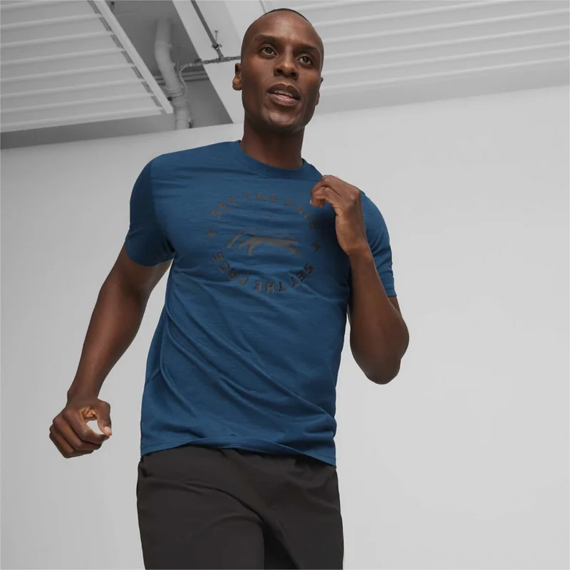 PUMA Men's Ocean Tropic Men's Graphıc Run Slogan Tee Q1 Navy Blue Men's T-Shirt