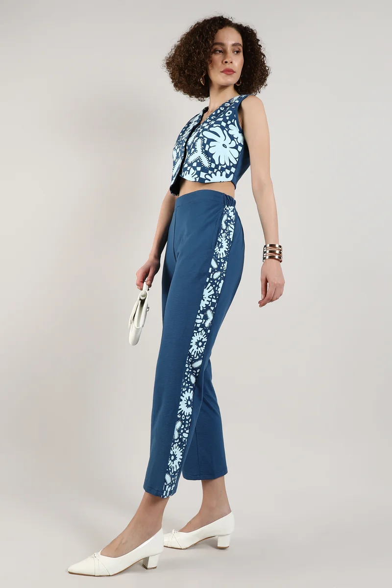 Campus Sutra Women's Cobalt Blue & Sky Blue Flora Vest Co-Ord Set
