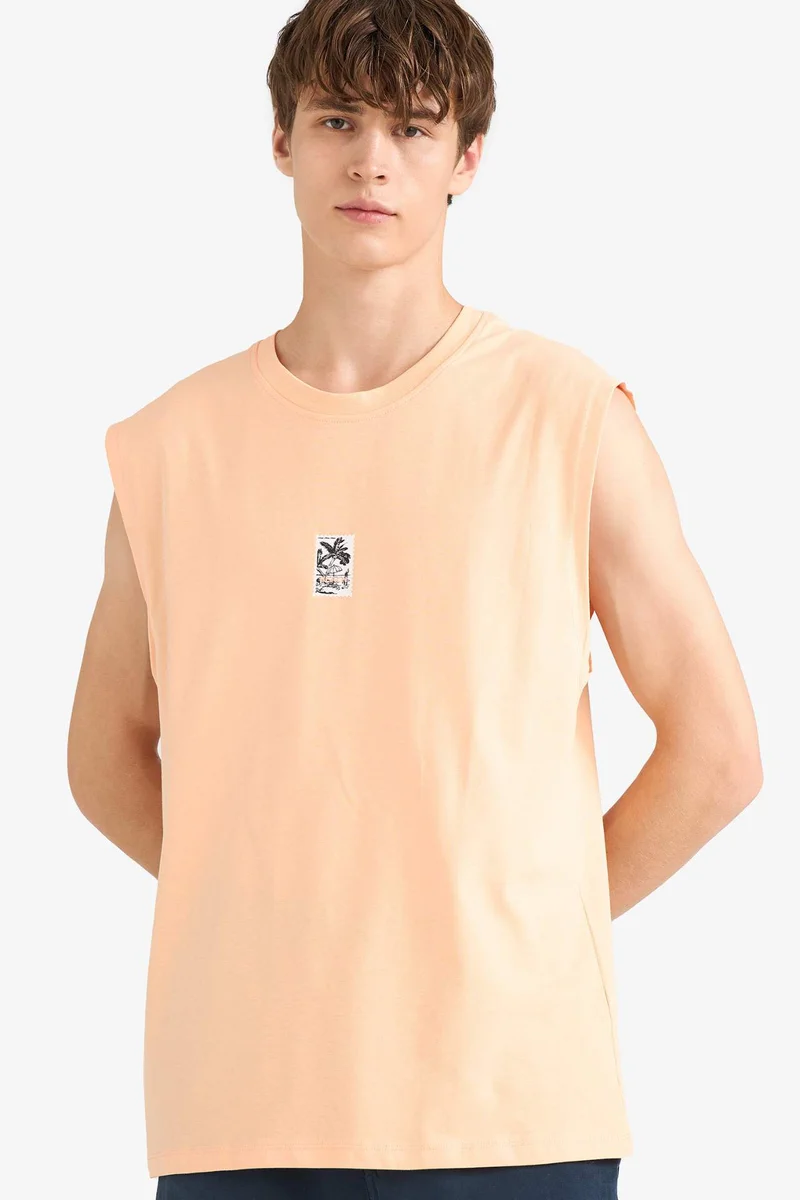 ديفاكتو Boxy Fit Printed Crew Neck Sleeveless Tank Top