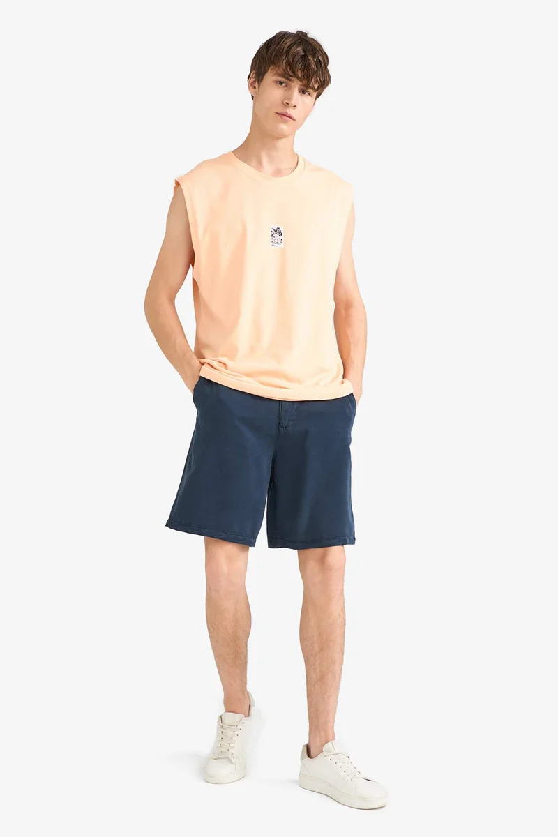 ديفاكتو Boxy Fit Printed Crew Neck Sleeveless Tank Top