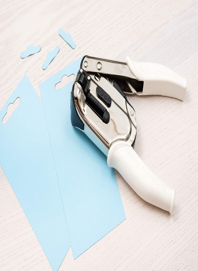 وي آر ميموري كيبرز مثقب ورق بخطاف أوروبي من وي آر ميموري كيبرز، بطول 1.5 بوصة، يُستخدم مع الورق، واللوحات، والقماش، والصفائح المعدنية الرقيقة، والجلد، والبلاستيك، ولصنع سجلات القصاصات والبطاقات. - Image 5