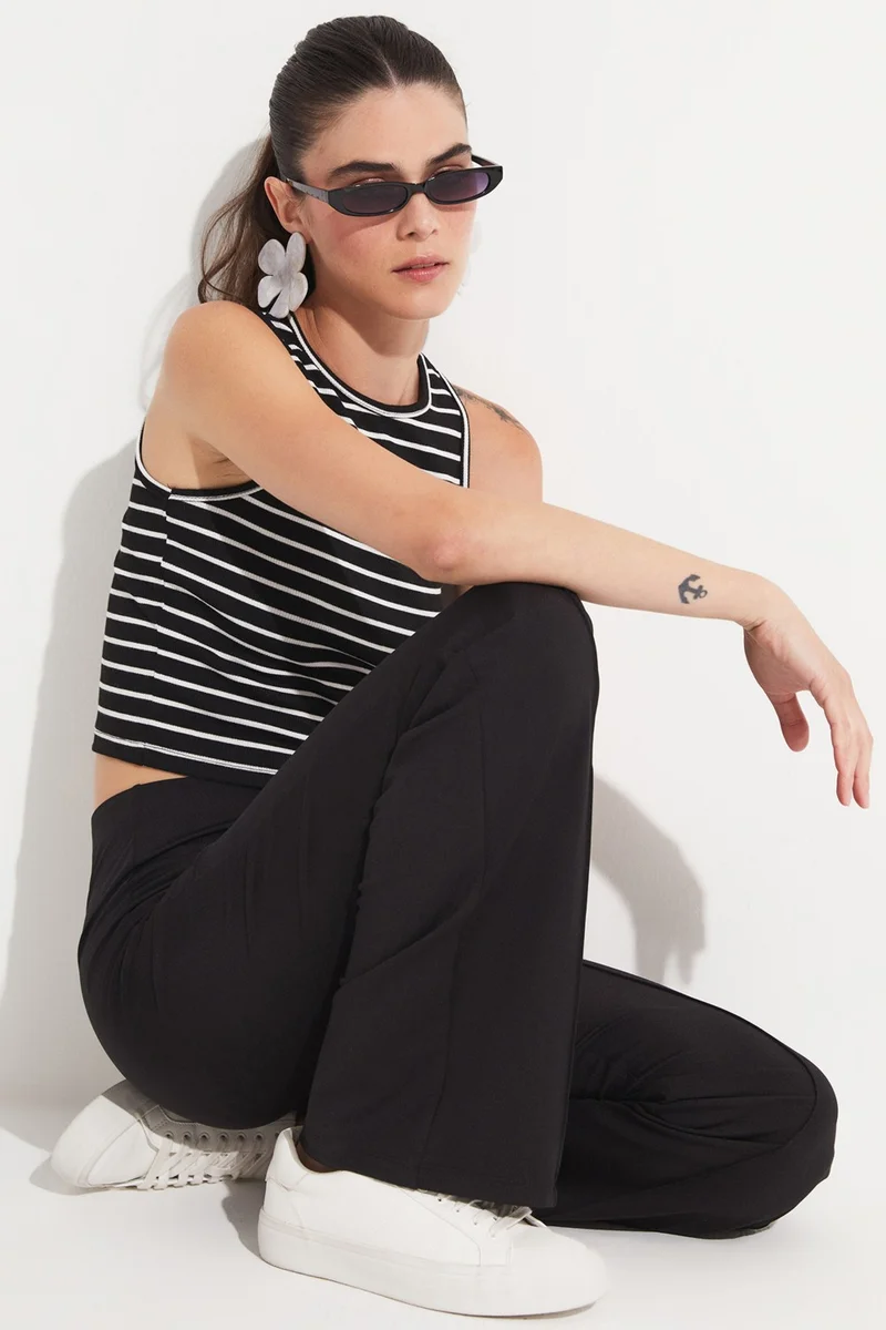 جون Crop Knitted Bodysuit