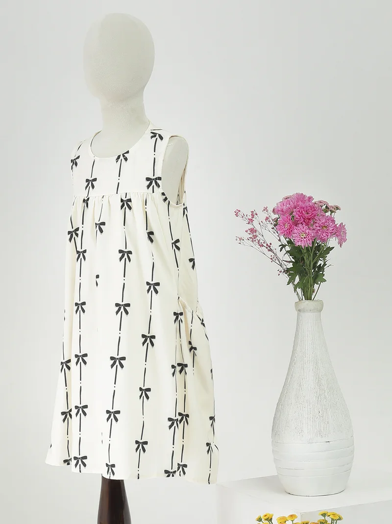 globus Globus Girls White Round Neck All Over Bow Graphic Print Gathered A-Line Mini Dress