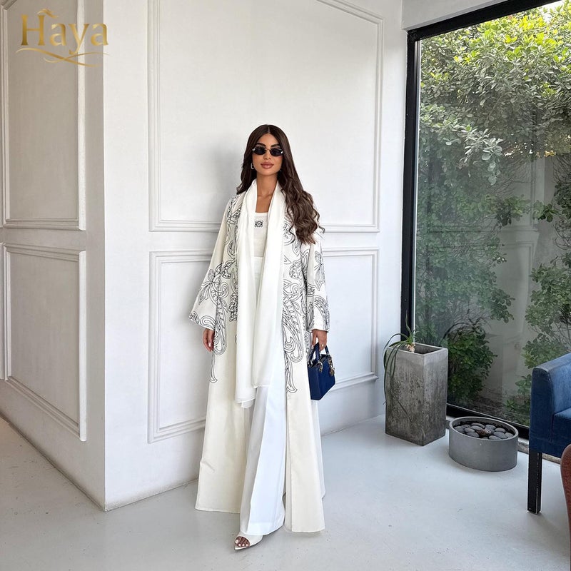 HY252 Women's Long Cardigan Robe - Minimalist Line Print, Loose Fit, Flowy & Slimming, Elegant Summer Outerwear