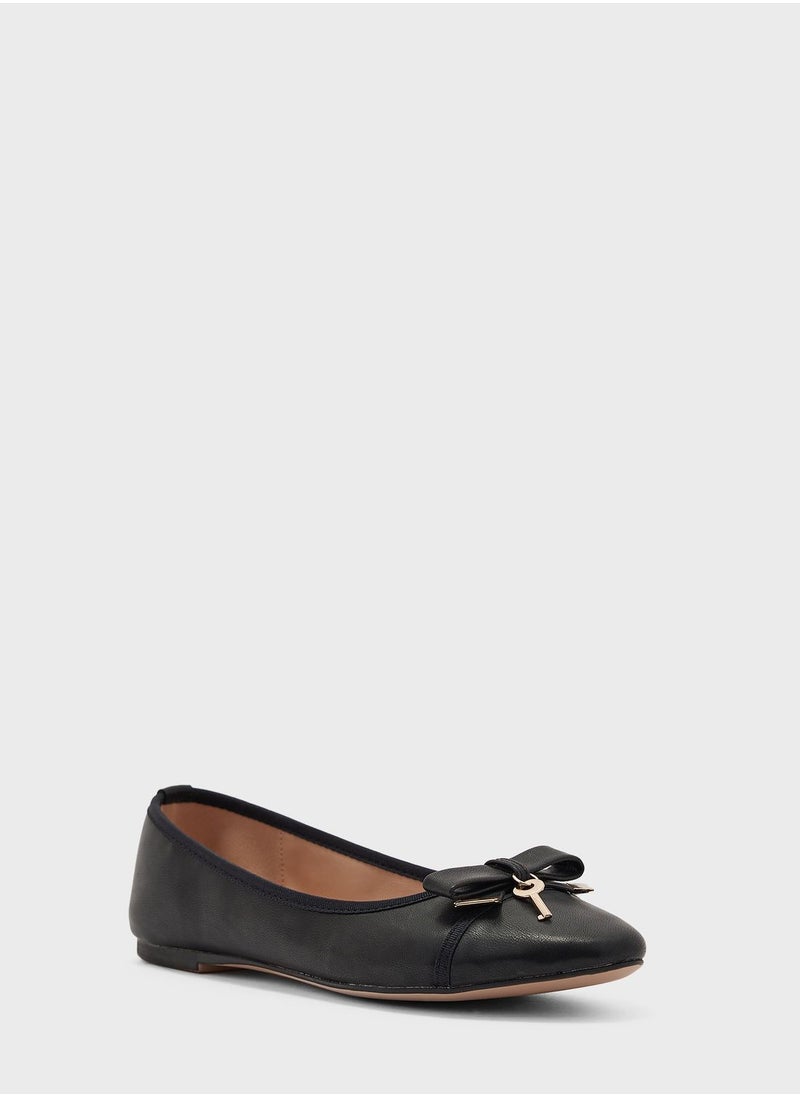 NINE WEST - Pointed Toe Pumps - Image 1