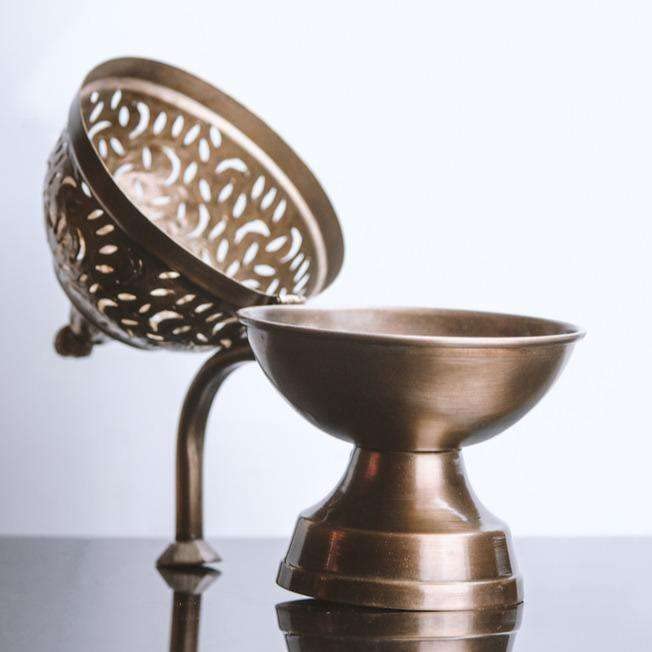 Ritualistic Heritage Brass Hand LobanGold Dhoop Dhuni Burner Sambrani Dhoop Resin and Home Office Temple Prayer Antique lubandan Incense Burner Dhuni - Image 4