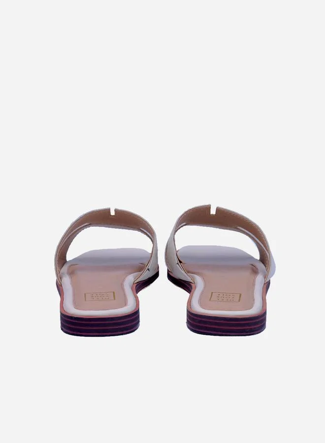 تايك تو صنادل مسطحة مفتوحة من الأمام من هيل يور سول