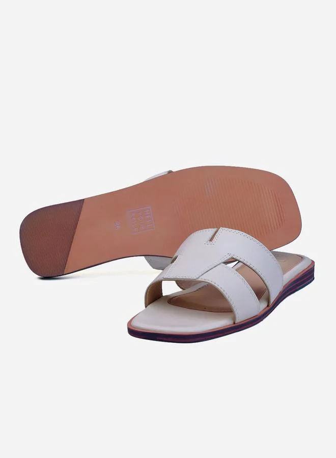 تايك تو صنادل مسطحة مفتوحة من الأمام من هيل يور سول