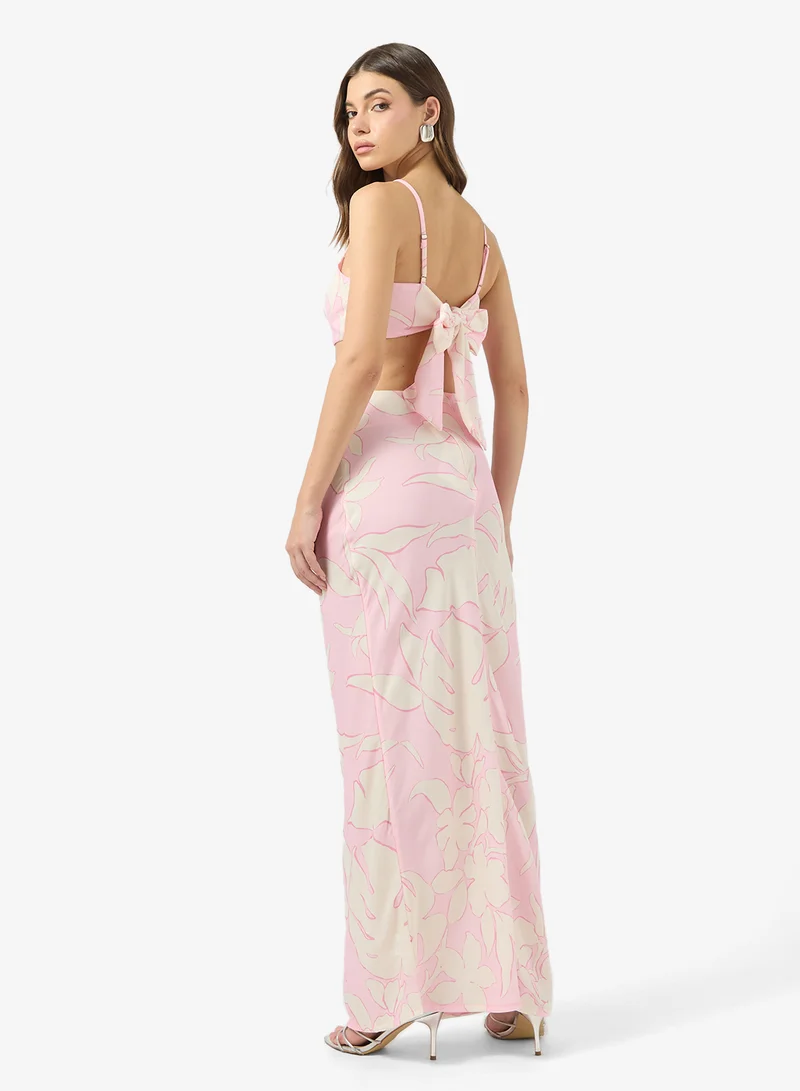 PRETTY LAVISH Cut-Out Detail Maxi Dress