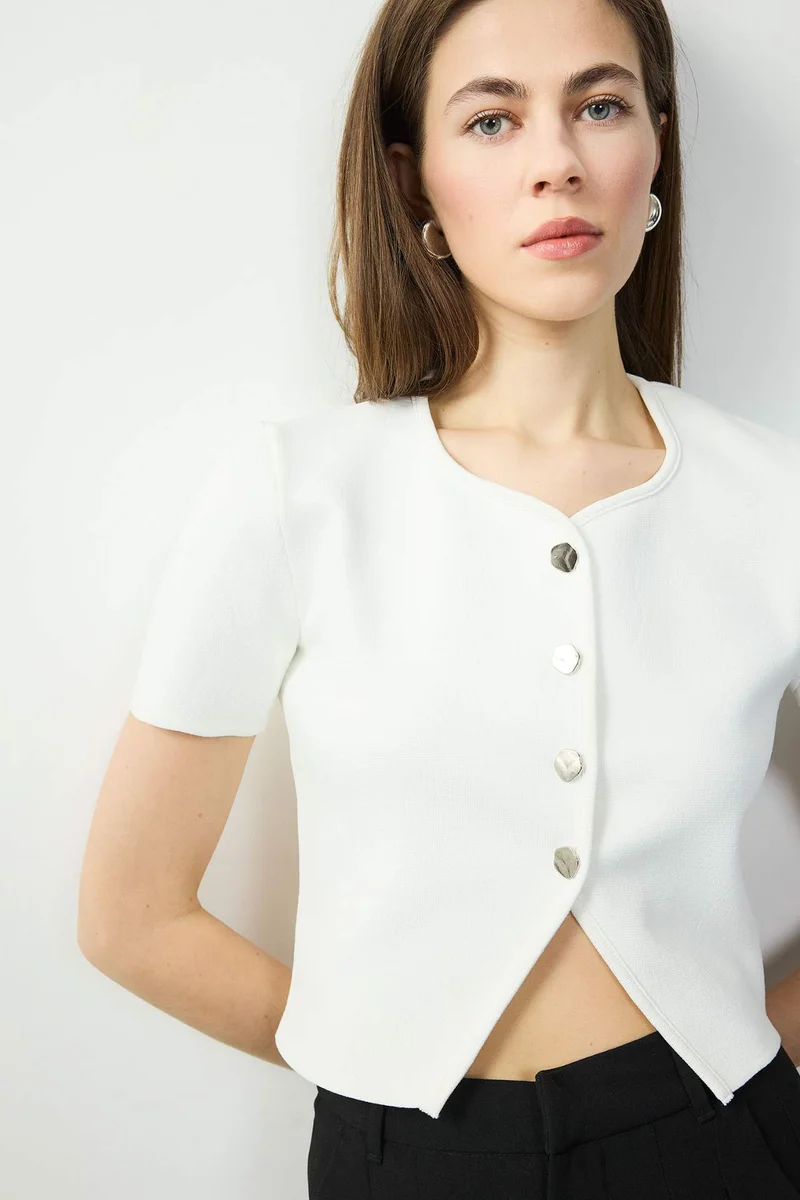 DeFacto Regular Fit Crew Neck Buttoned Knit Cardigan