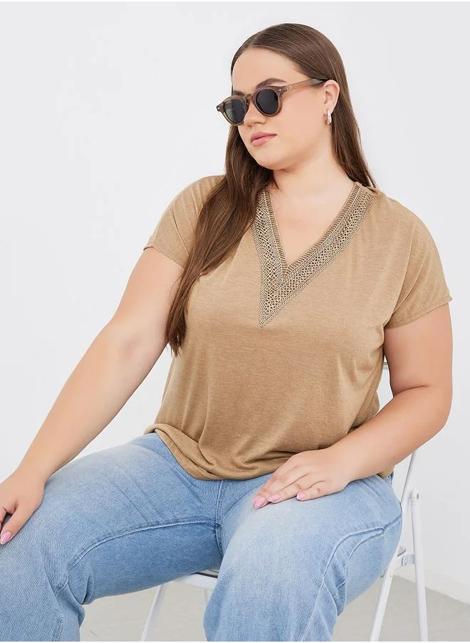 ستايلي Styli Plus Brown T-Shirt with Lace Detail