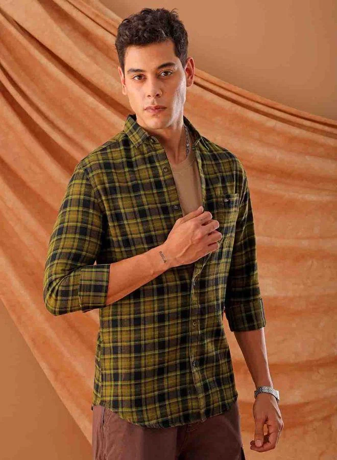 The Indian Garage Co Men Slim Fit Checkered Full Sleeves Cutaway Collar Casual Shirt