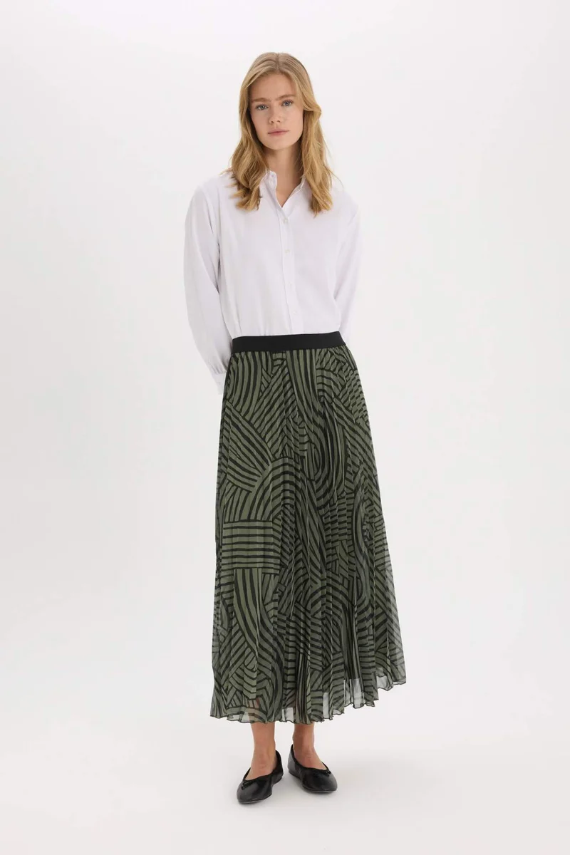 ديفاكتو Pleat Printed Chiffon Maxi Skirt