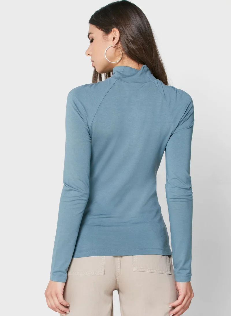 ALIGNE High Neck Ruched Top