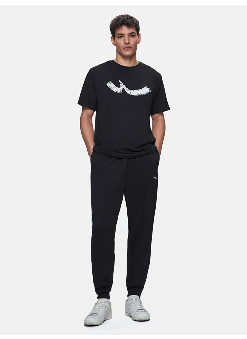 إل تي بي Black T-Shirt