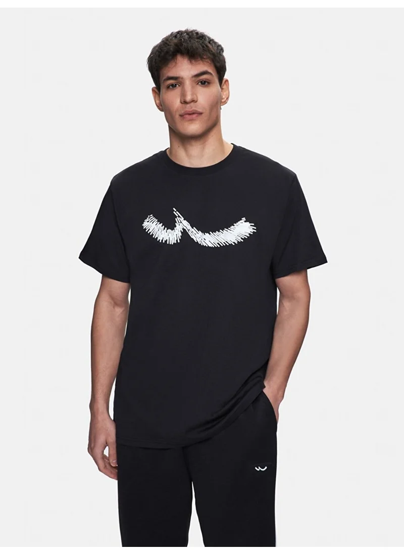 إل تي بي Black T-Shirt