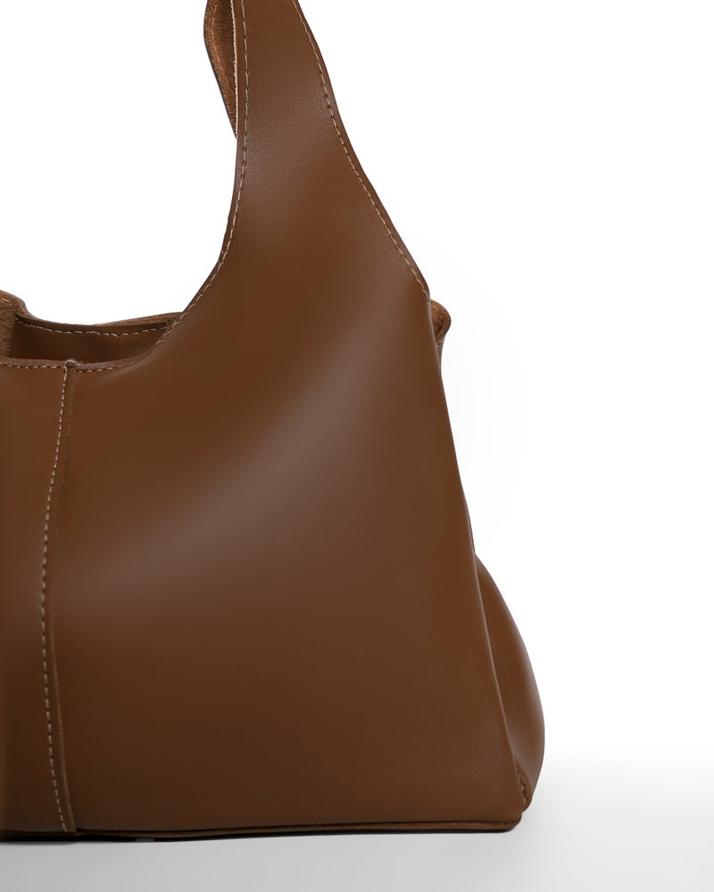 Leather Shoulder Bag - Timeless Style for Modern Women - Image 2