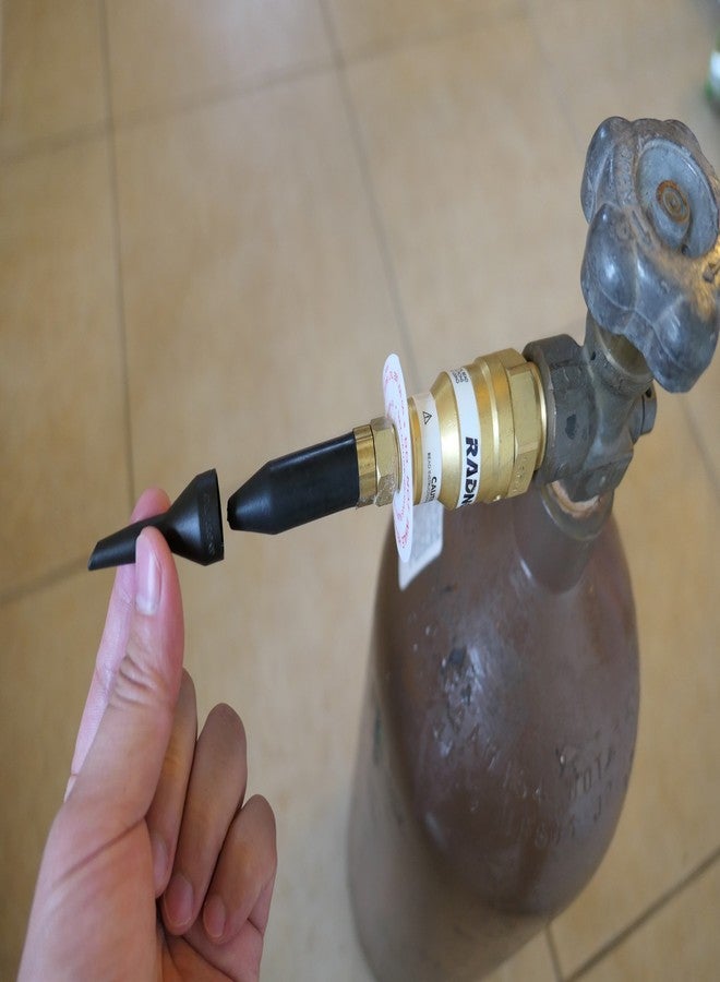 ساميت لينك مجموعة SummitLink من قطعتين من محول نفخ البالونات المصنوع من اللاتكس إلى رقائق المايلر وصمام التعبئة وخزان الهيليوم - Image 2