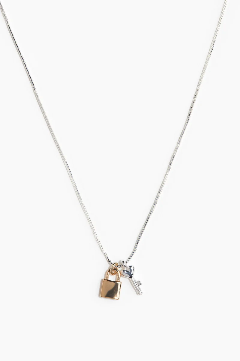اتش اند ام Pendant necklace