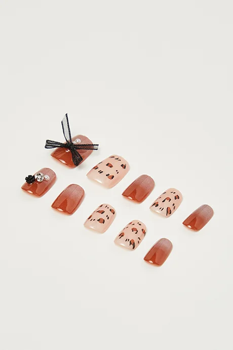 أر أند بي Wearable Stick-On Nails Set