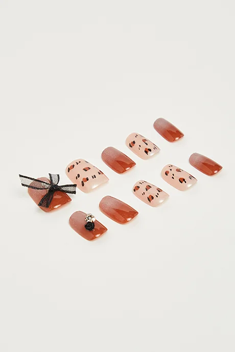 أر أند بي Wearable Stick-On Nails Set