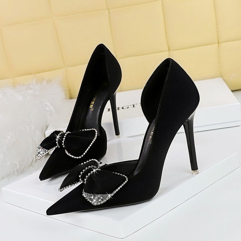 Korean Fashion Stiletto Butterfly-Knot Pumps Black 