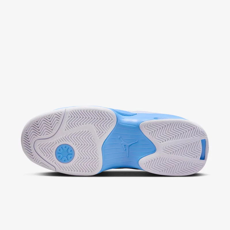 Jordan Women's Max Aura 6 Shoes