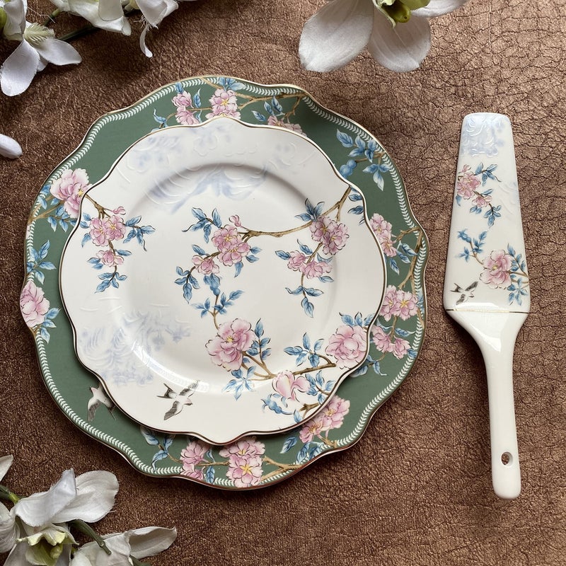 Vigneto | Victorian Green Snack Set (1 Serving Plate, 6 Quarter Plates, 1 Server) | Finest Premium Porcelain | Luxury Tableware - Image 1
