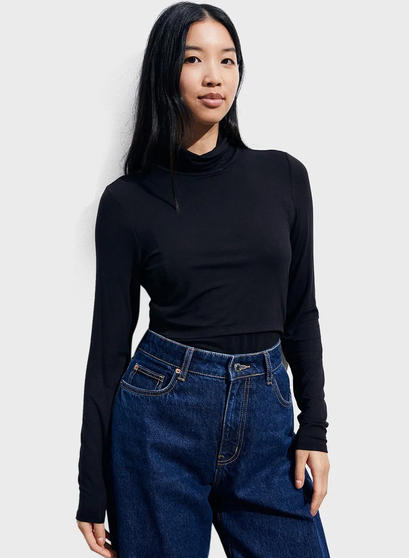 H&M Mama Highneck Top