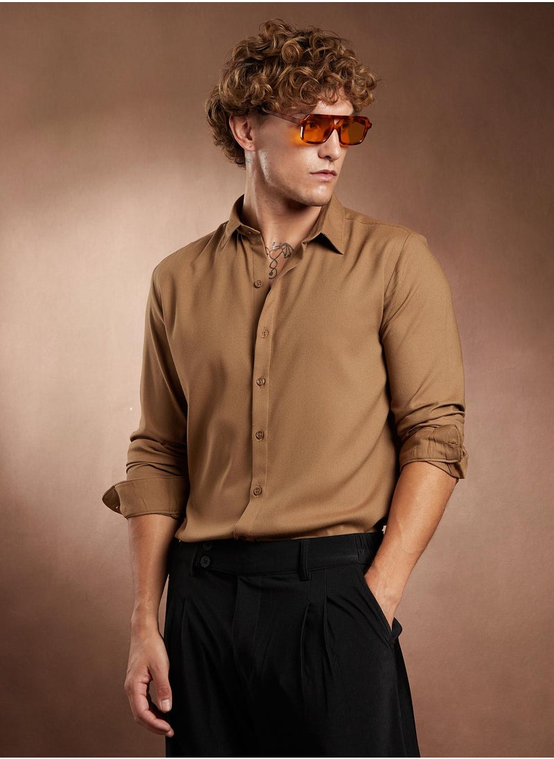 Campus Sutra Campus Sutra Men's Mocha Brown Solid Waffle-Weave Shirt For Casual Wear | Spread Collar | Long Cuffed Sleeves | Button Closure | Shirt Crafted With Comfort Fit For Everyday Wear  - Image 1