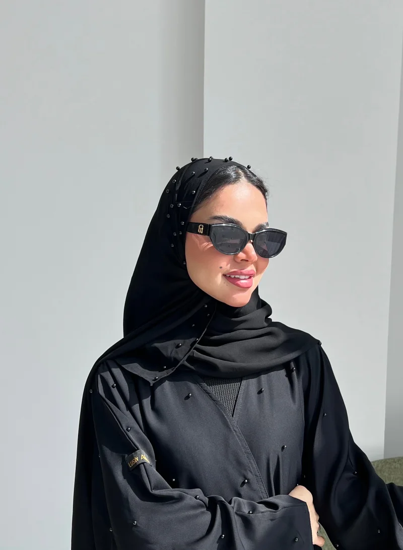 عبايات لوسين طرحة لولو بطرف طويل مزين باللؤلؤ الأسود