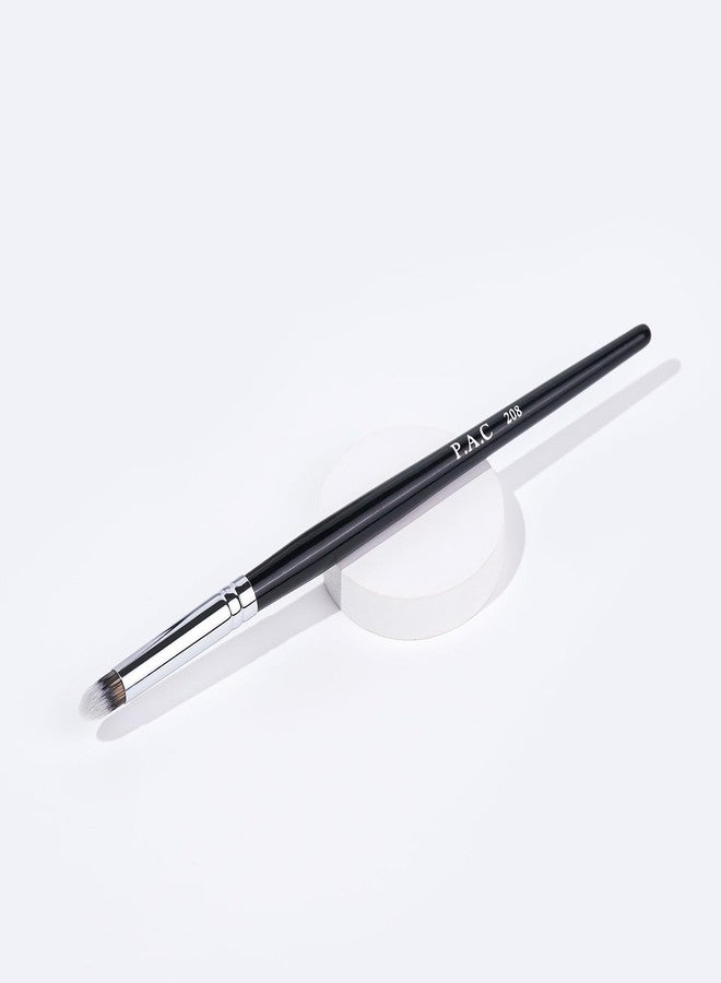 PAC Eyeshadow Blending Brush 208 - Image 5