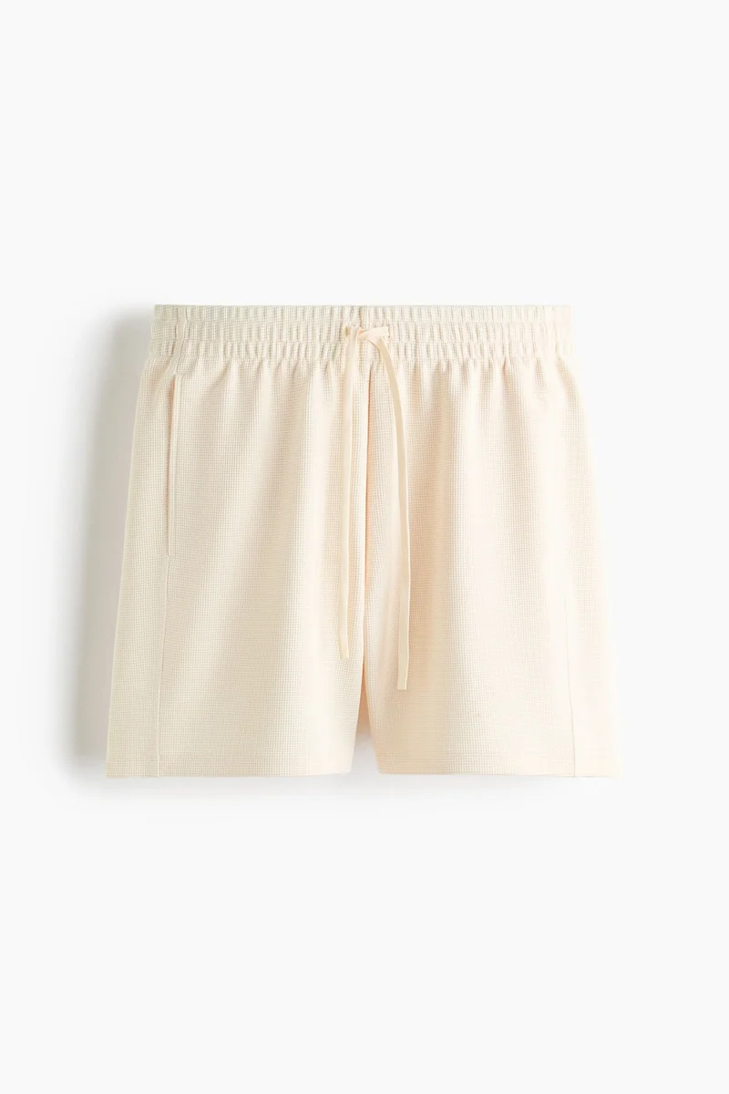 Regular Fit Waffled sports shorts with DryMove™
