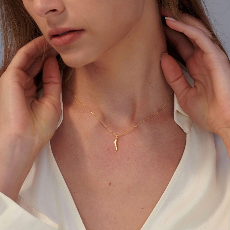 VRIUA Gold Necklace for Women 14k Gold Plated Dainty ltalian Horn Necklace Simple Delicate Jewelry Everyday for Women - Image 3