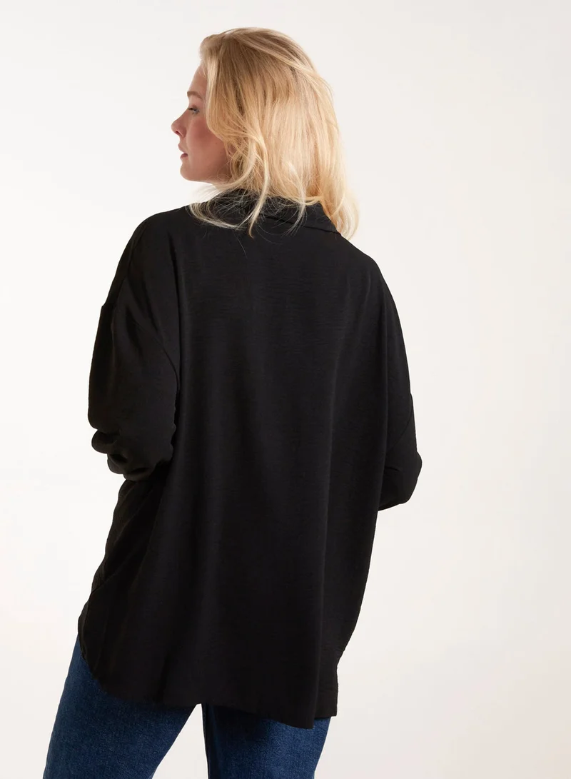 بلو فانيلا قميص بياقة ملتفة