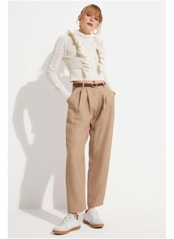جون June Knit Sweater with Lace Detail Ecru