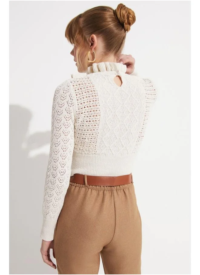 جون June Knit Sweater with Lace Detail Ecru