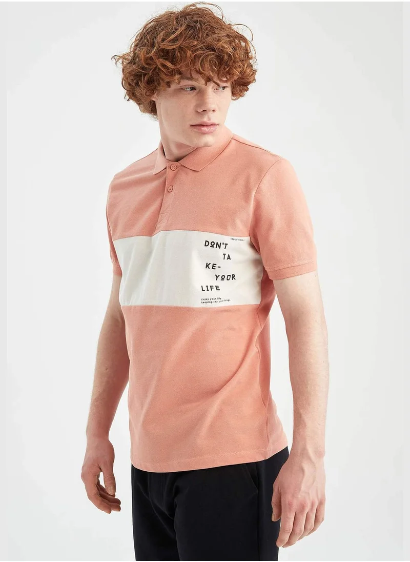 ديفاكتو Regular Fit Minimal Print T-Shirt