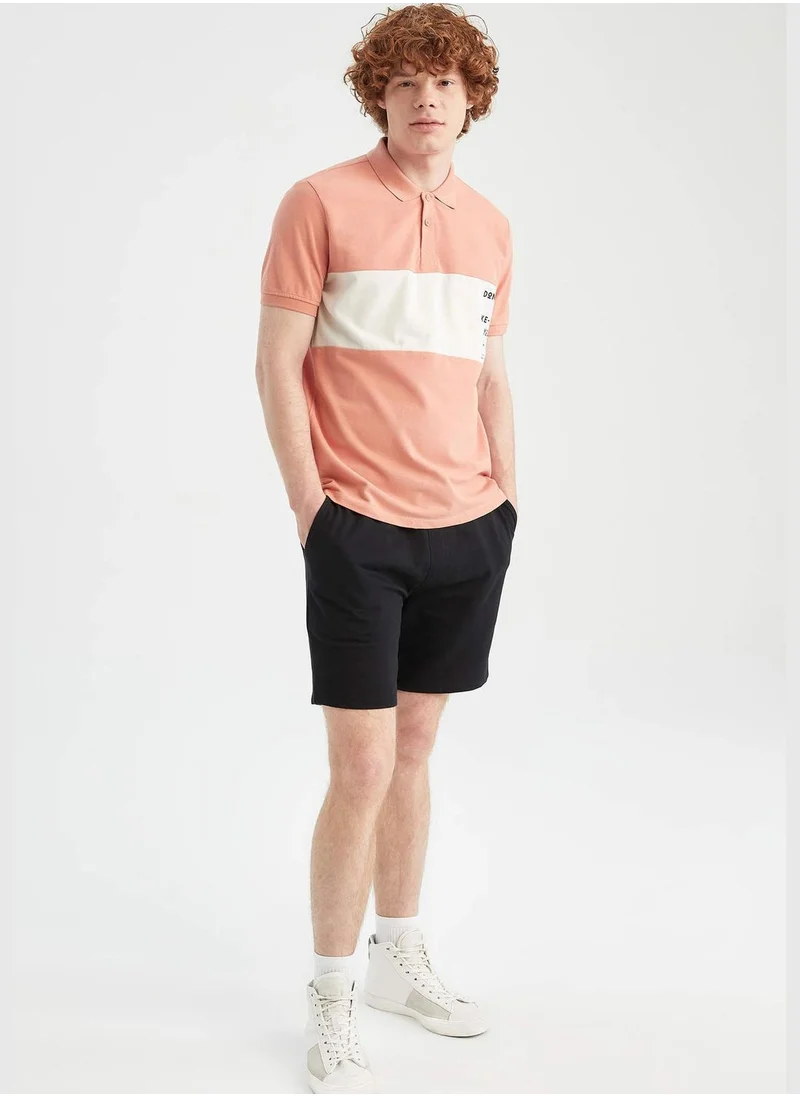 ديفاكتو Regular Fit Minimal Print T-Shirt