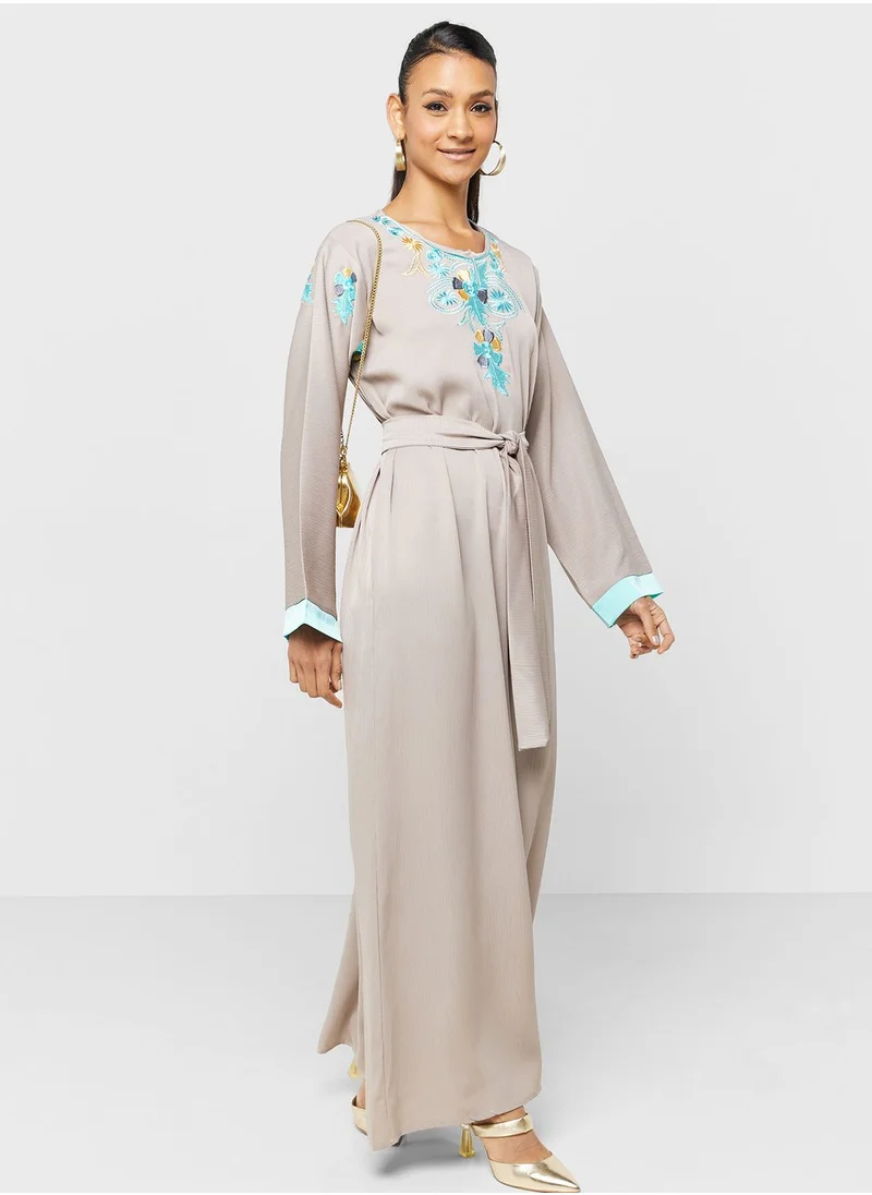 hayas closet Embroidered Belted Jalabiya