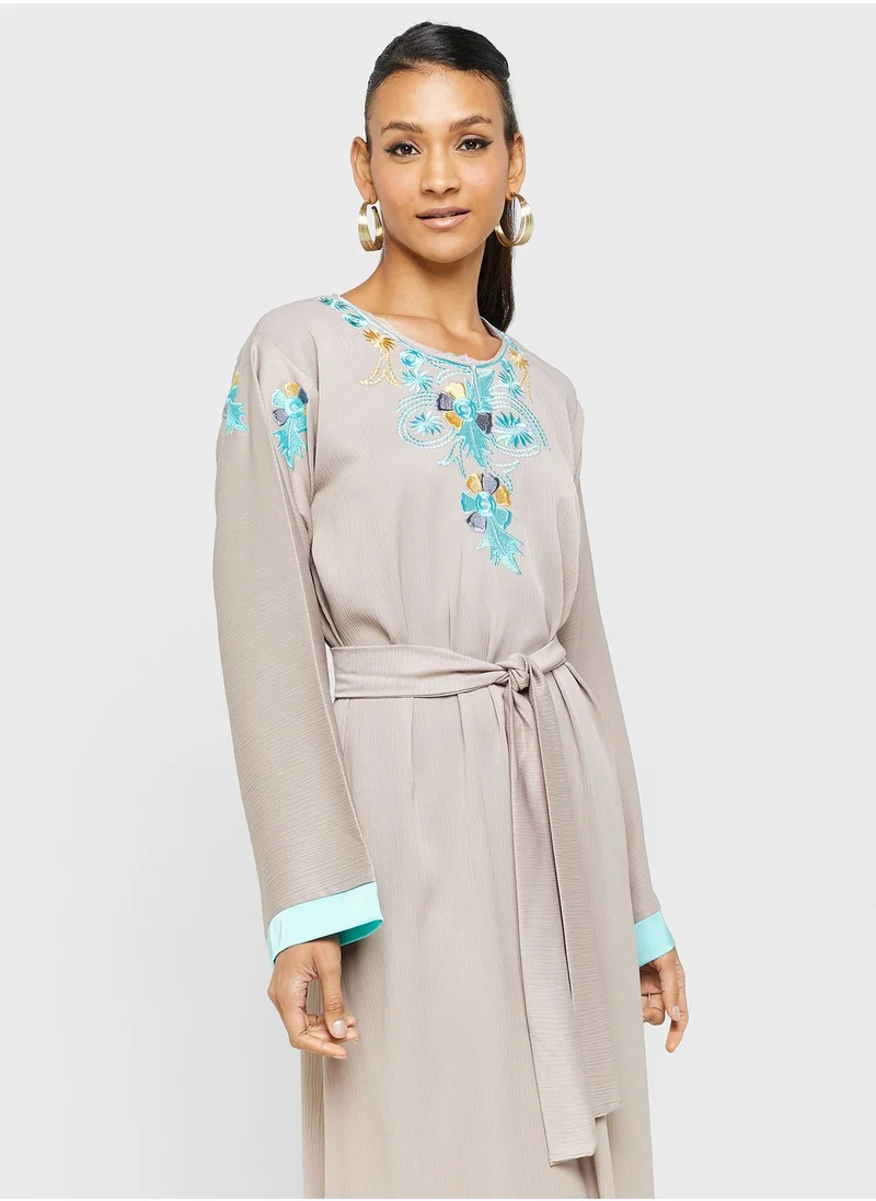 hayas closet Embroidered Belted Jalabiya